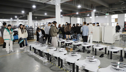 陶瓷創(chuàng)作者組團(tuán)看百陶會(huì)：身臨“企”境，眼見(jiàn)為實(shí)！